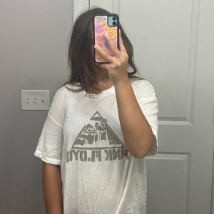 AE Women’s Graphic Tee